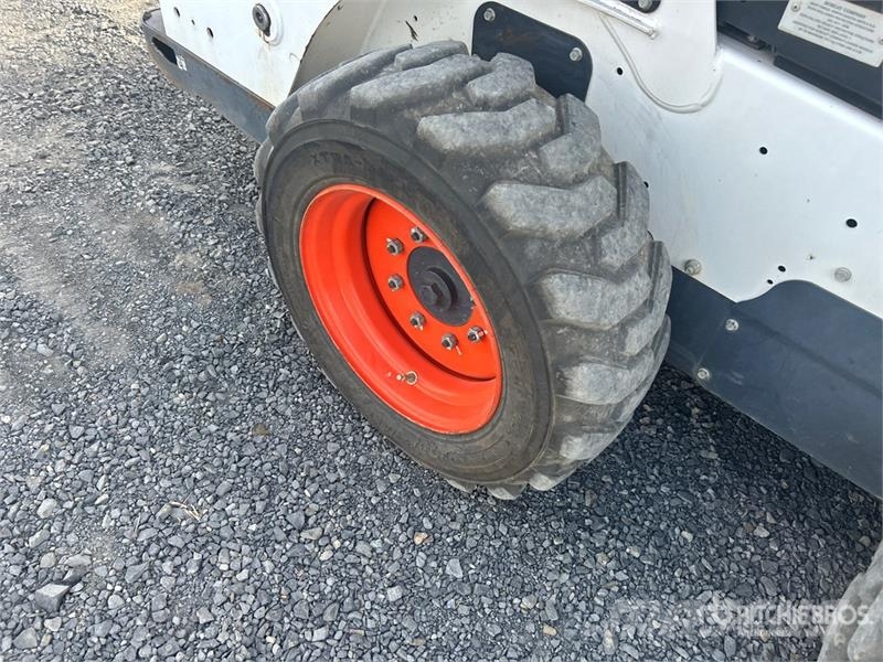 Bobcat S570 Mini Pale Gommate