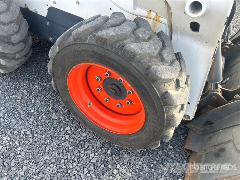 Bobcat S570 Mini Pale Gommate