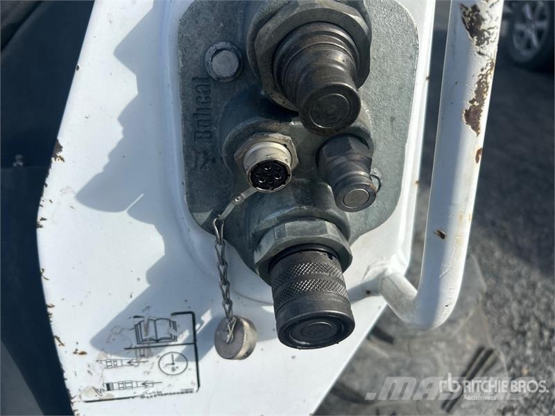 Bobcat S570 Mini Pale Gommate