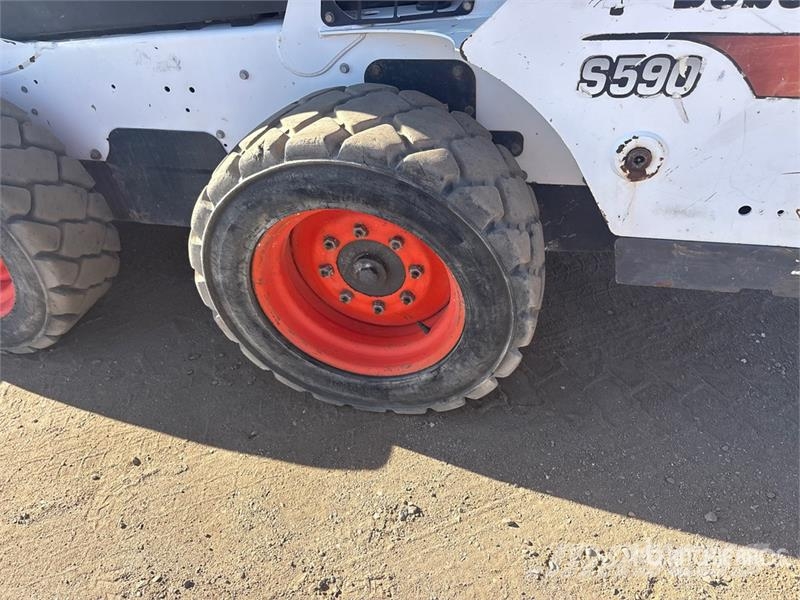 Bobcat S590 Мини-погрузчики