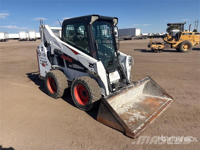 Bobcat S590 Мини-погрузчики