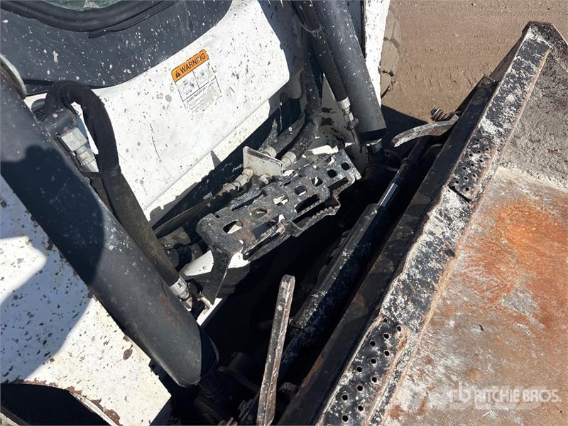 Bobcat S590 Мини-погрузчики
