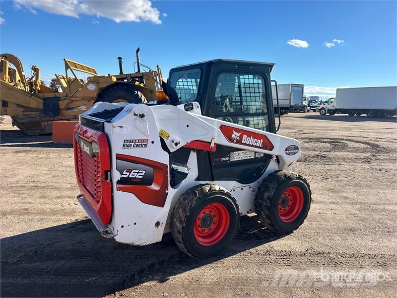 Bobcat S62 Two-Speed Skid Steer Loader Mini Pale Gommate