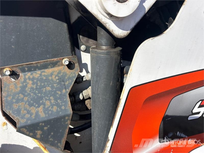 Bobcat S62 Two-Speed Skid Steer Loader Mini Pale Gommate