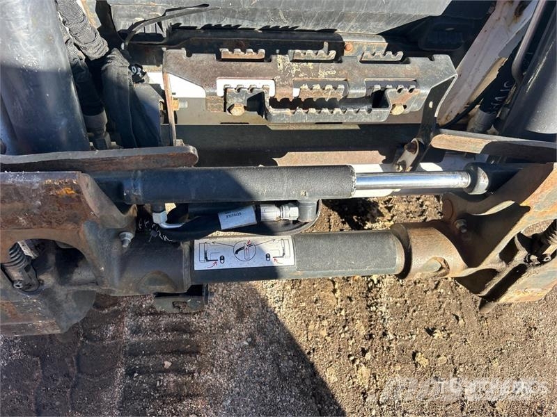 Bobcat S62 Two-Speed Skid Steer Loader Mini Pale Gommate