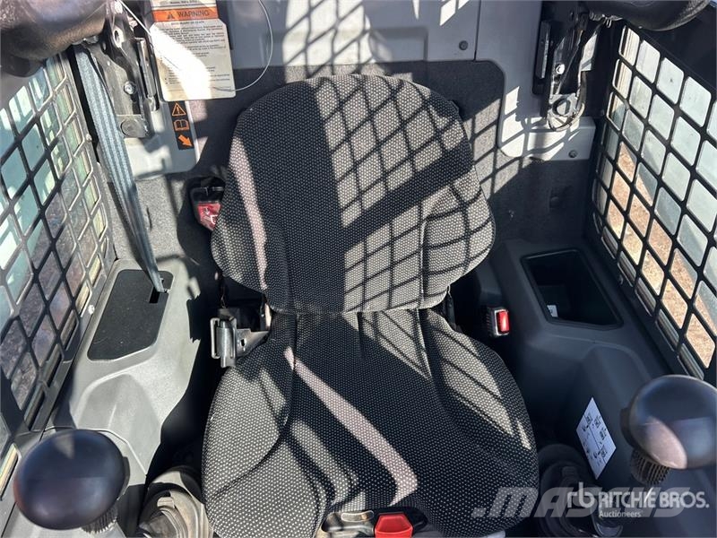 Bobcat S62 Two-Speed Skid Steer Loader Mini Pale Gommate