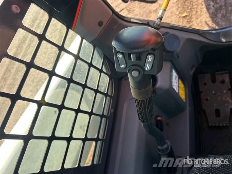 Bobcat S62 Two-Speed Skid Steer Loader Mini Pale Gommate