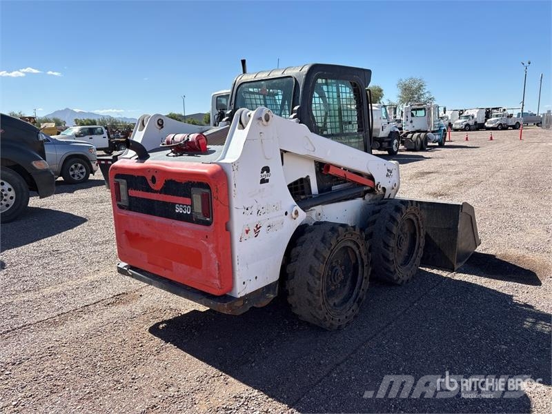 Bobcat S630 لوادر انزلاقية التوجيه