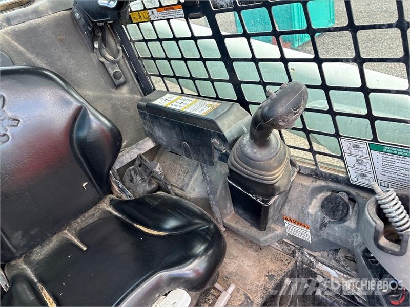 Bobcat S630 لوادر انزلاقية التوجيه