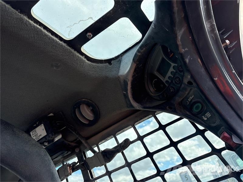 Bobcat S630 لوادر انزلاقية التوجيه