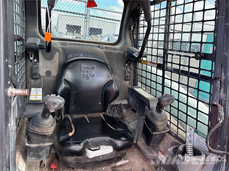 Bobcat S630 لوادر انزلاقية التوجيه