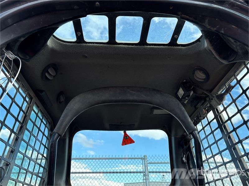 Bobcat S630 لوادر انزلاقية التوجيه