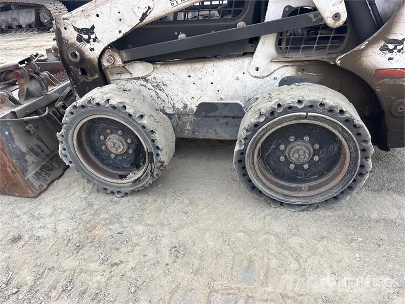 Bobcat S650 Skid steer loaders