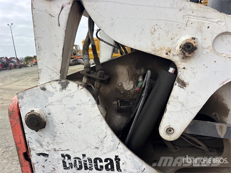 Bobcat S650 Skid steer loaders