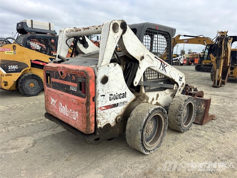 Bobcat S650 Skid steer loaders