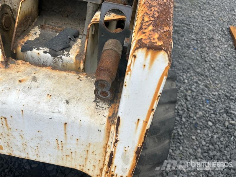 Bobcat S70 Skid steer mini nakladalci