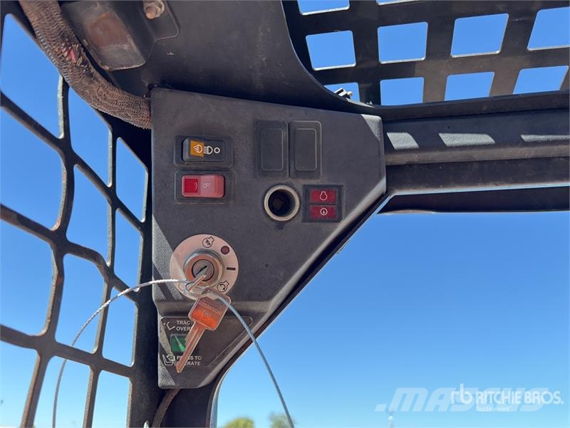 Bobcat S70 Мини-погрузчики