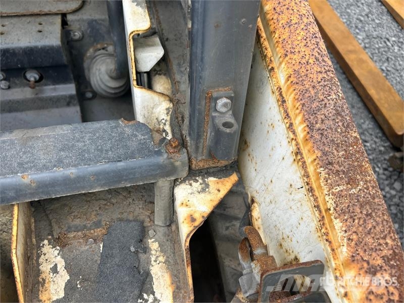 Bobcat S70 Skid steer mini nakladalci