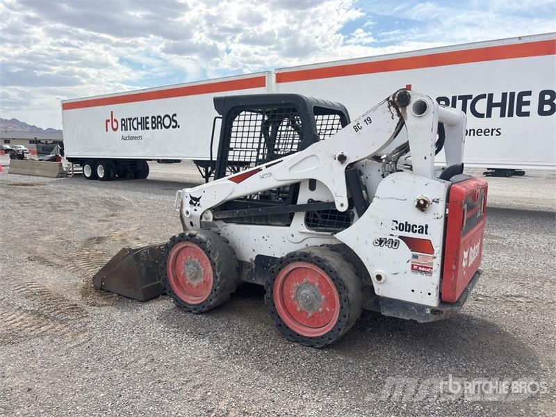 Bobcat S740 Мини-погрузчики
