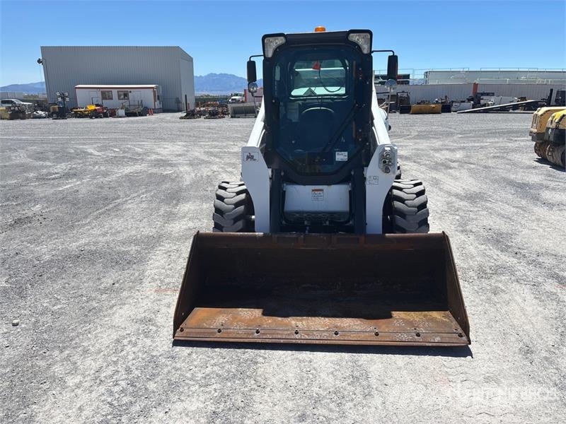 Bobcat S740 Skid steer mini nakladalci
