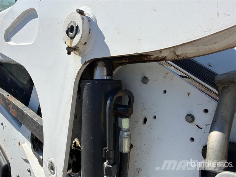 Bobcat S740 Мини-погрузчики