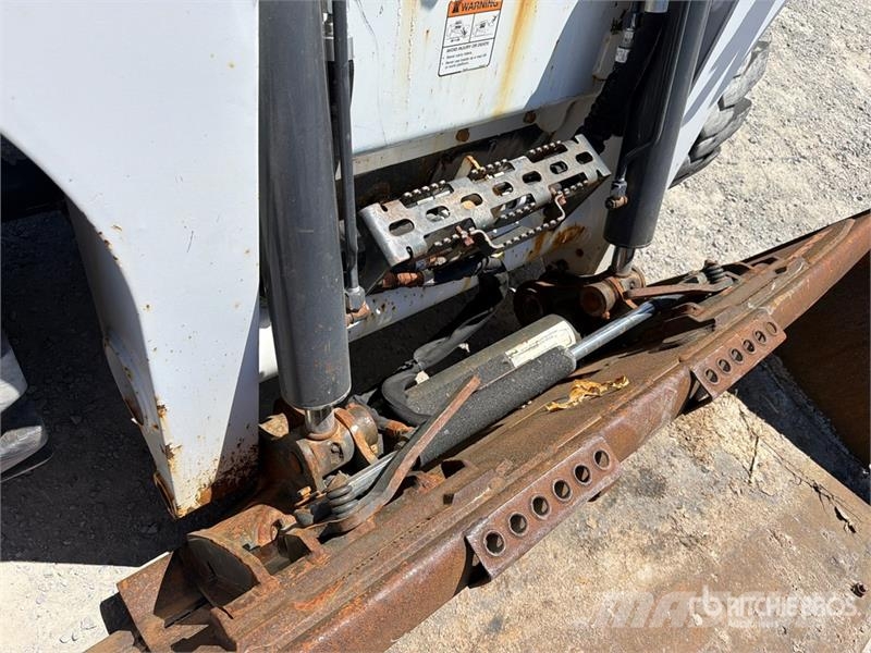 Bobcat S740 Skid steer mini nakladalci
