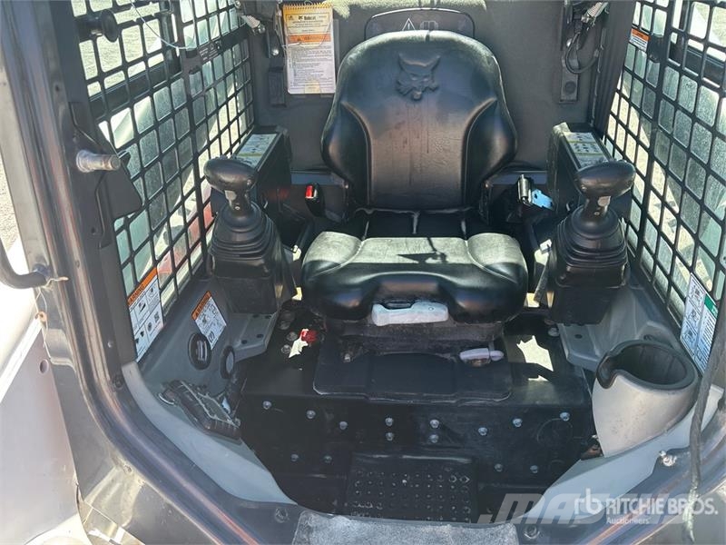 Bobcat S740 Skid steer mini nakladalci