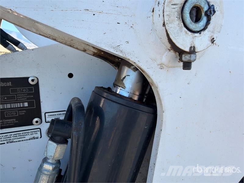 Bobcat S740 Мини-погрузчики