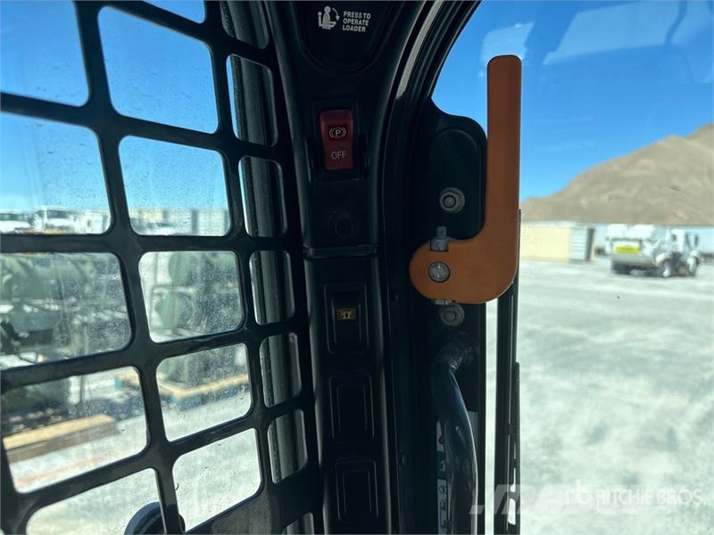 Bobcat S740 Skid steer mini nakladalci