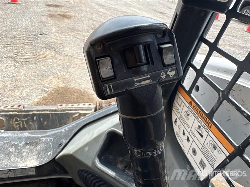 Bobcat S740 Мини-погрузчики