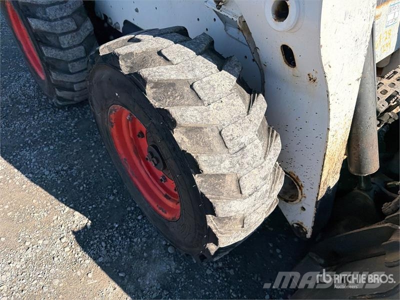 Bobcat S740 Мини-погрузчики