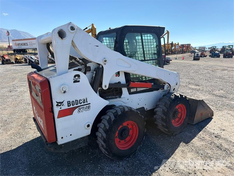 Bobcat S740 Мини-погрузчики