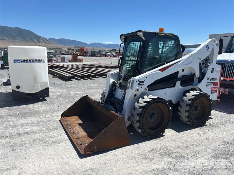 Bobcat S740 Skid steer mini nakladalci