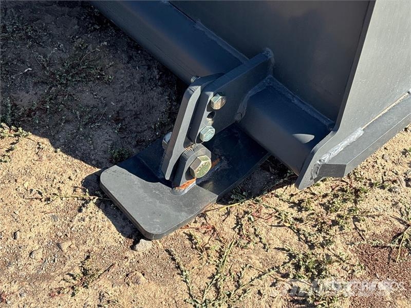 Bobcat SBX240X84 84 in Skid Steer Snowblower Snøfresere