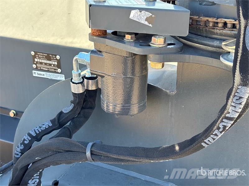 Bobcat SBX240X84 84 in Skid Steer Snowblower Snøfresere