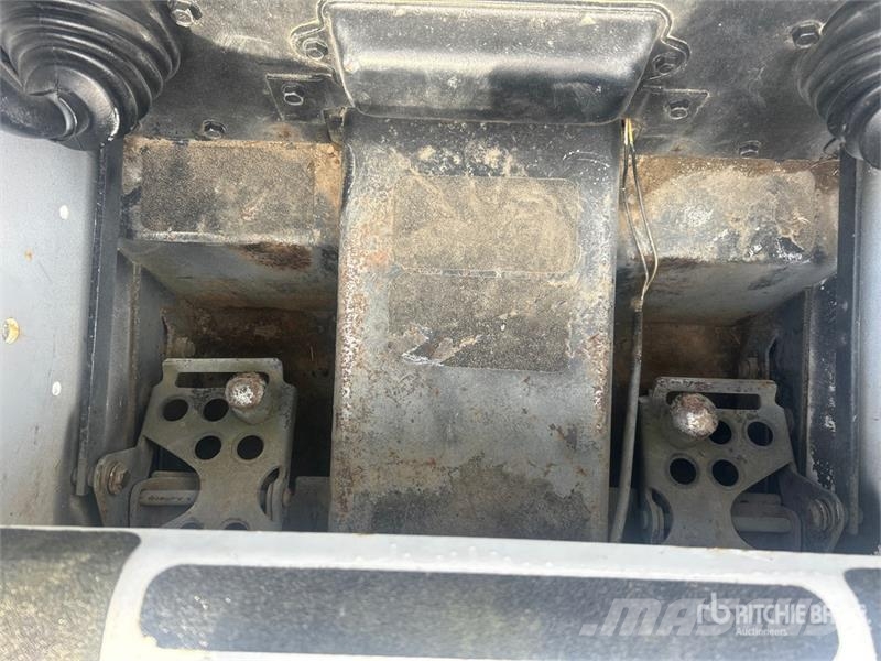Bobcat T140 Mini Pale Gommate