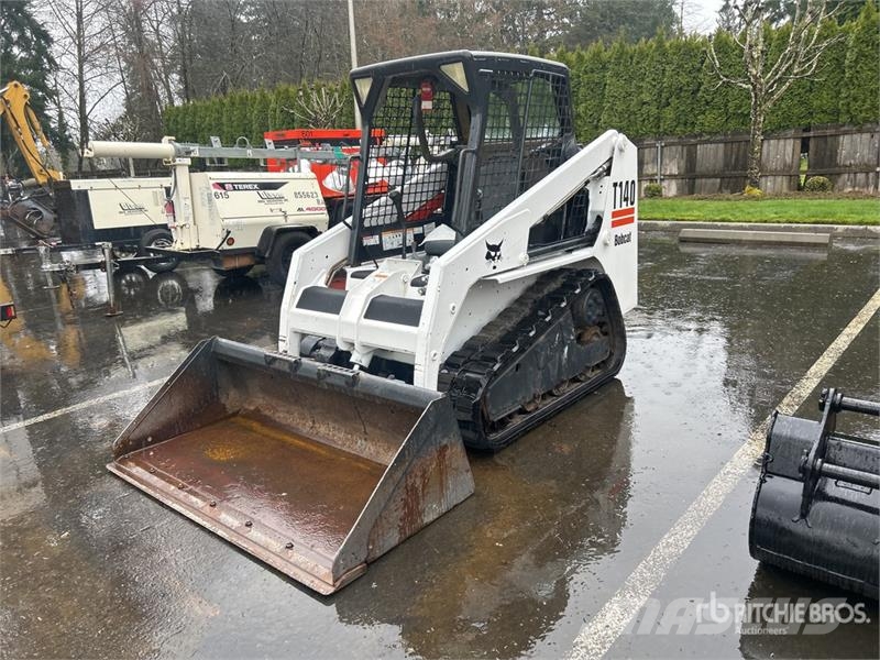 Bobcat T140 لوادر انزلاقية التوجيه