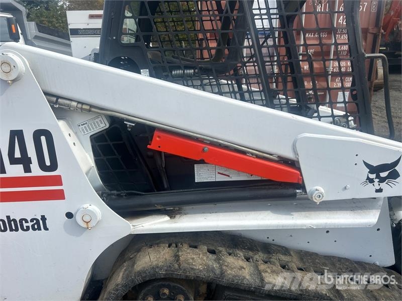 Bobcat T140 Mini Pale Gommate