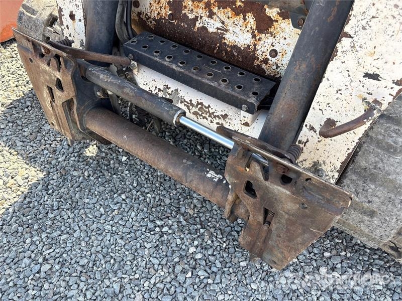 Bobcat T300 Skid steer loaders