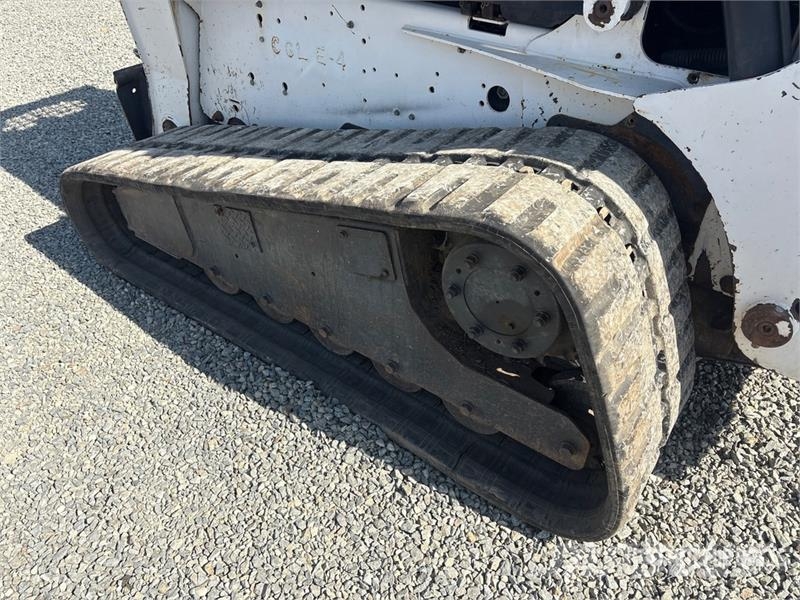 Bobcat T300 Skid steer loaders