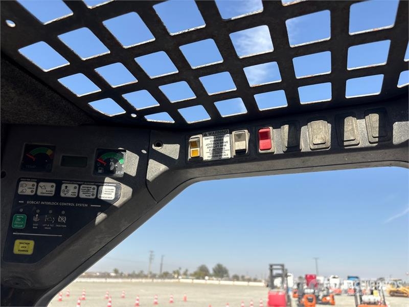 Bobcat T300 Skid steer loaders