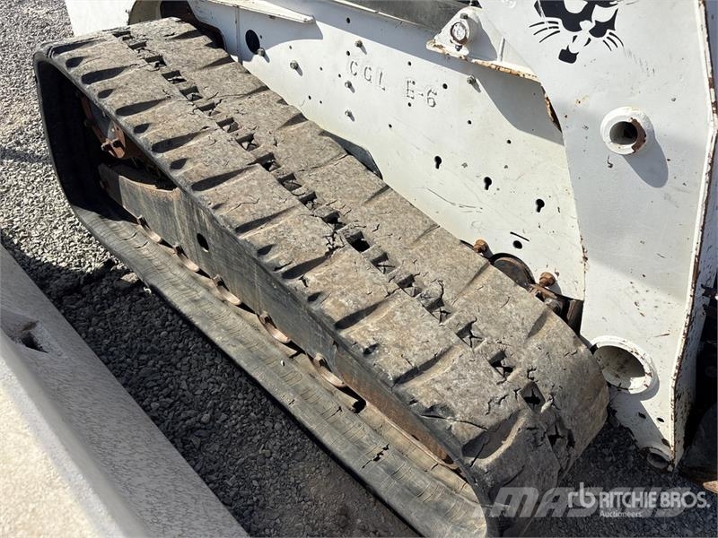 Bobcat T320 Skid steer loaders