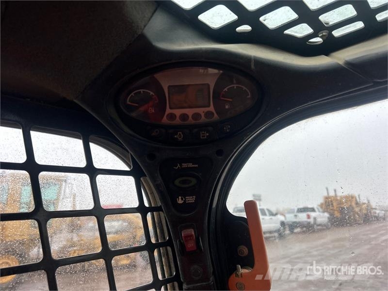 Bobcat T590 Mini Pale Gommate