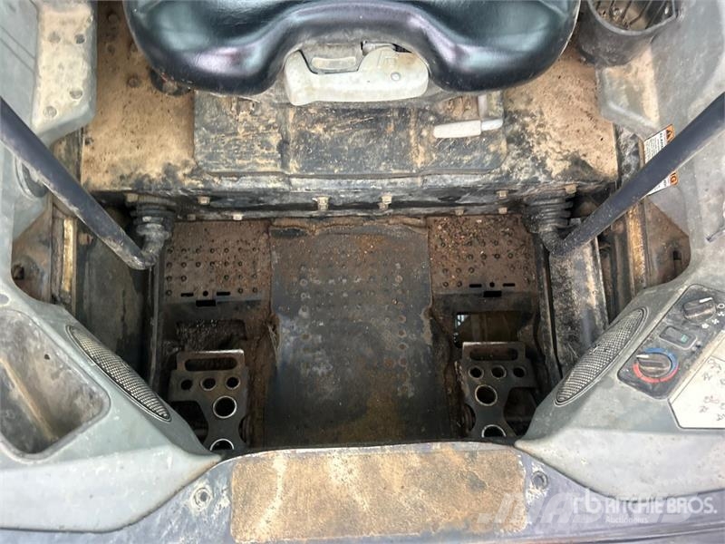 Bobcat T590 Mini Pale Gommate