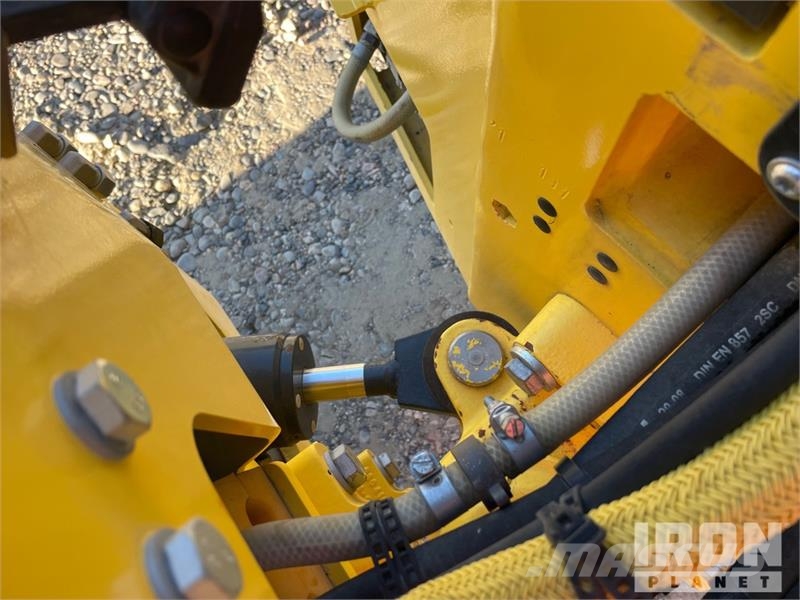 Bomag BW120AD-5 트윈 드럼 롤러