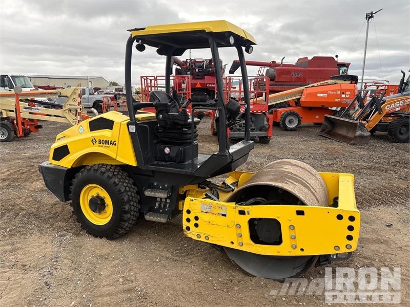 Bomag BW145D Smooth Drum Compactor 振動ローラ