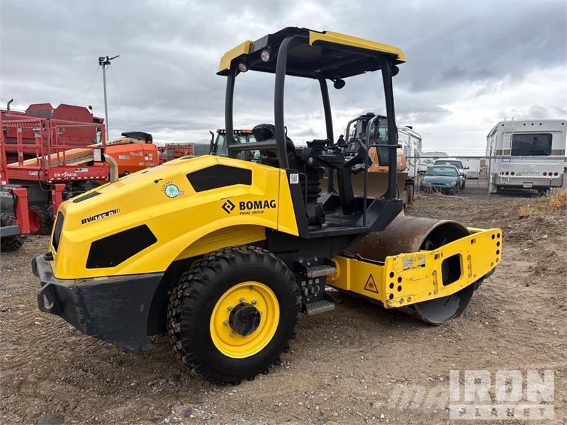 Bomag BW145D Smooth Drum Compactor 振動ローラ
