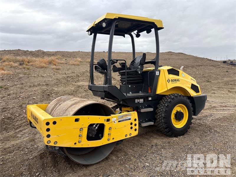 Bomag BW145D Smooth Drum Compactor 振動ローラ