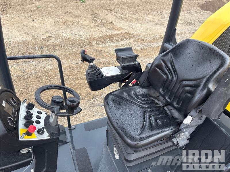 Bomag BW145D Smooth Drum Compactor 振動ローラ