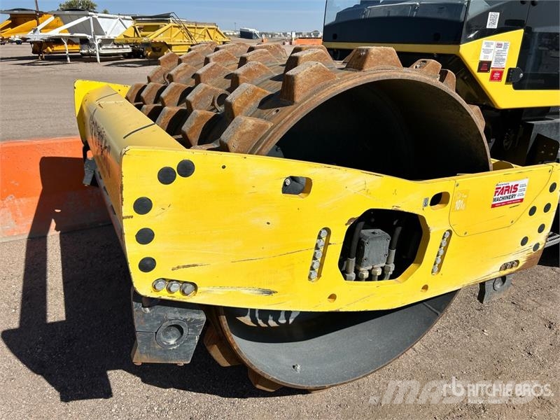 Bomag BW211D-5 Smooth Drum Compactor مداحل أحادية الأسطوانة